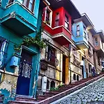 Newly-renovated 2 Apartman