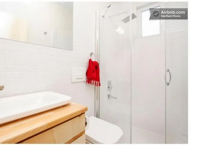 Apartment Newly-renovated 2 *