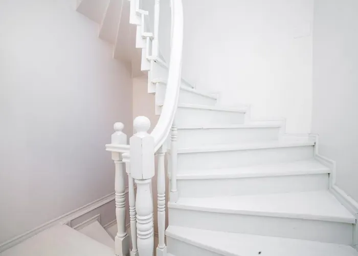 Апартаменты Newly-renovated 2