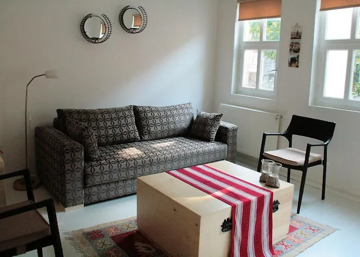 Apartment Newly-renovated 2 *